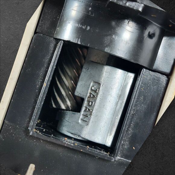 Vintage EB Boston Electric Pencil Sharpener Motor Runs Needs Repair Battery - Picture 6 of 10